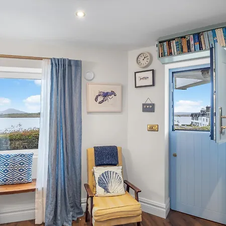 2 Harbour View Apartment