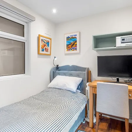 Apartment 2 Harbour View