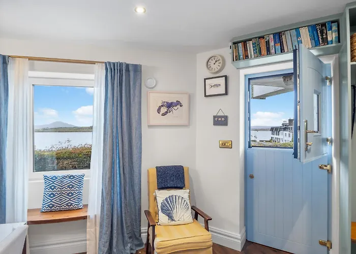 2 Harbour View Apartment