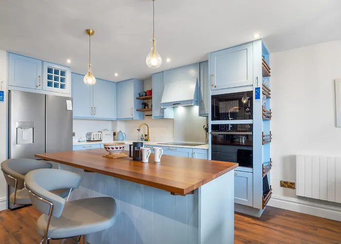 2 Harbour View Roundstone