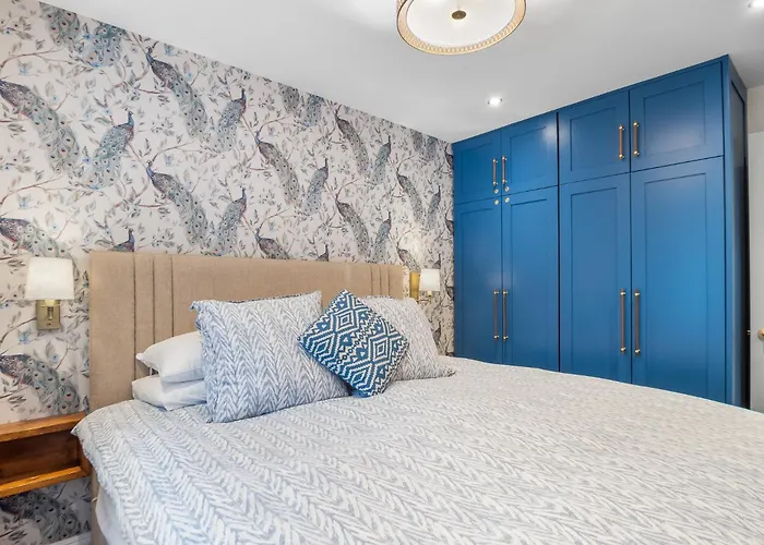 2 Harbour View Apartment Roundstone